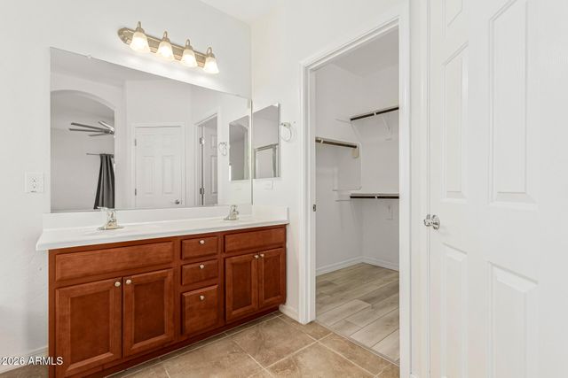 476 W HONEY LOCUST Avenue, San Tan Valley, AZ 85140