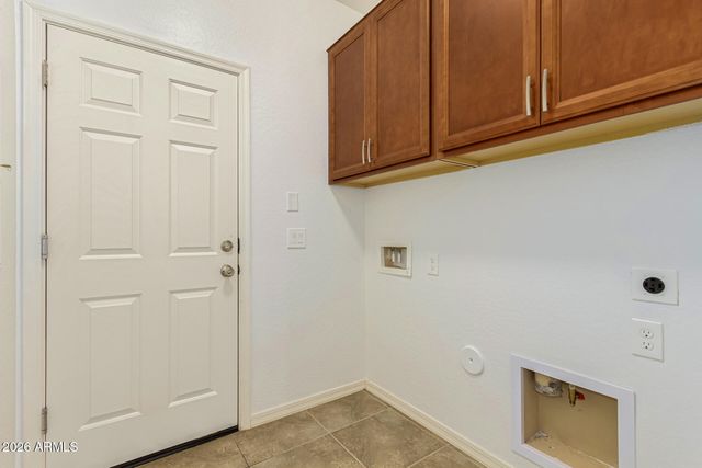 476 W HONEY LOCUST Avenue, San Tan Valley, AZ 85140