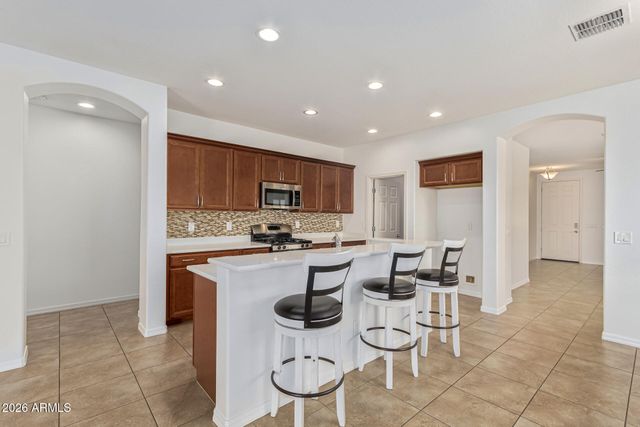 476 W HONEY LOCUST Avenue, San Tan Valley, AZ 85140