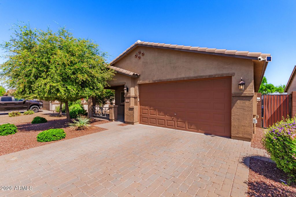 476 W HONEY LOCUST Avenue, San Tan Valley, AZ 85140