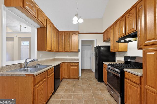 221 Fairview Point, Ellenwood, GA 30294