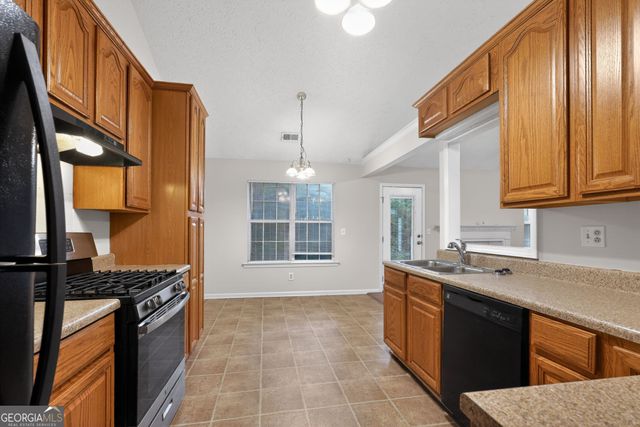 221 Fairview Point, Ellenwood, GA 30294