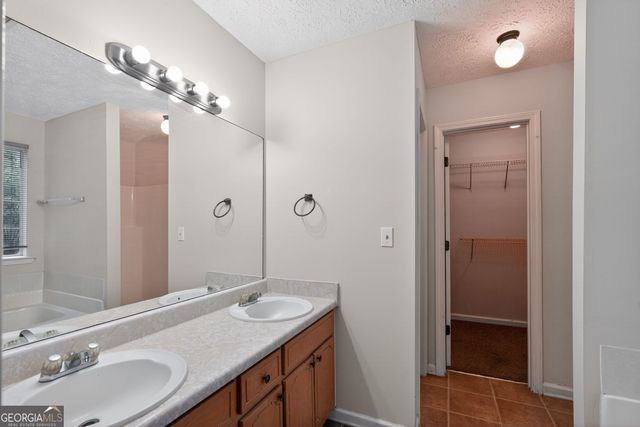 221 Fairview Point, Ellenwood, GA 30294