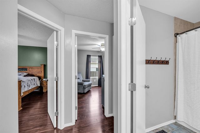 1101 N Raintree Dr, Derby, KS 67037