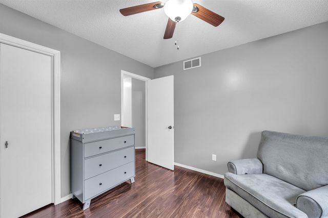 1101 N Raintree Dr, Derby, KS 67037