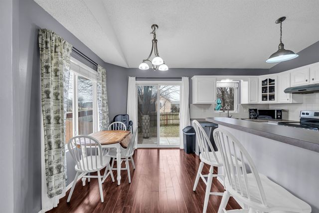 1101 N Raintree Dr, Derby, KS 67037