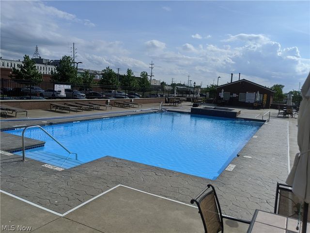 401 W SHORELINE Drive 206, Sandusky, OH 44870