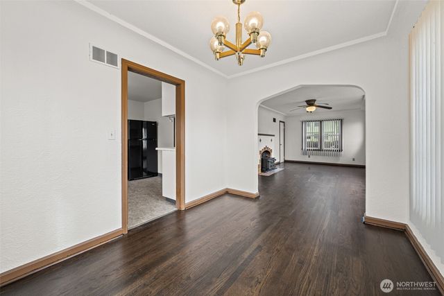 205 W Saar Street, Kent, WA 98032