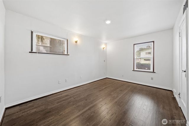 205 W Saar Street, Kent, WA 98032