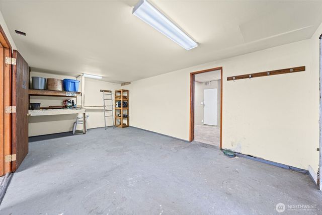205 W Saar Street, Kent, WA 98032