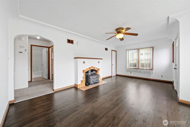 205 W Saar Street, Kent, WA 98032