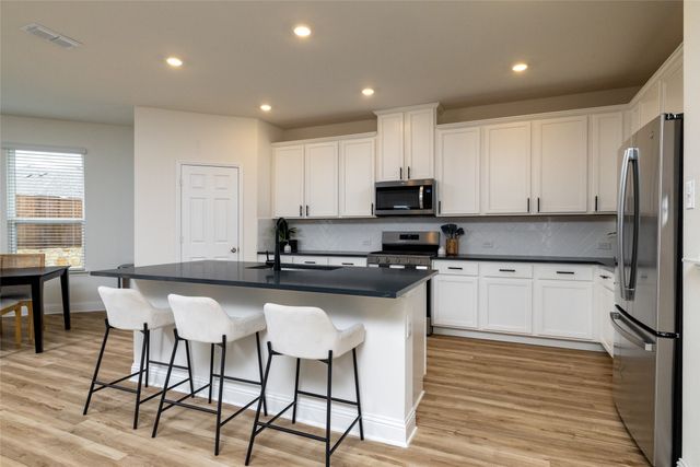 212 Colvin Lane, Justin, TX 76247