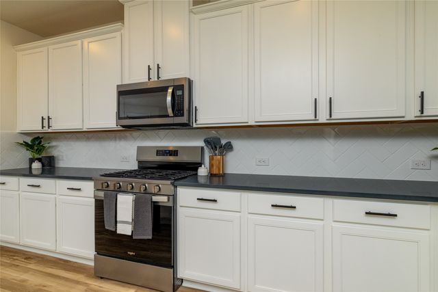 212 Colvin Lane, Justin, TX 76247