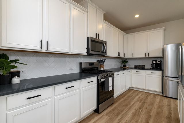 212 Colvin Lane, Justin, TX 76247