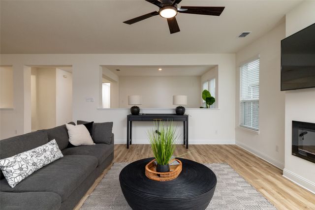 212 Colvin Lane, Justin, TX 76247