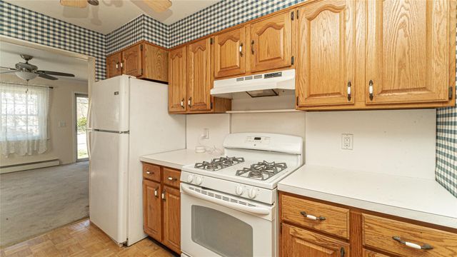 96 17th Street, West Babylon, NY 11704