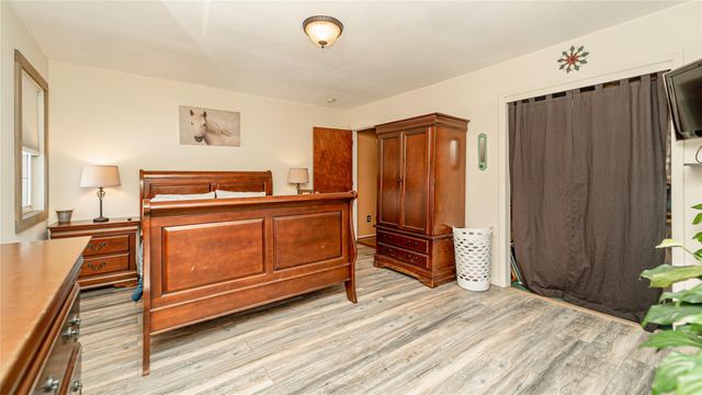 96 17th Street, West Babylon, NY 11704