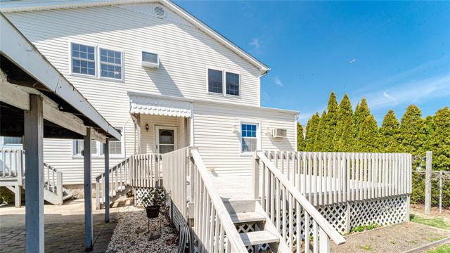 96 17th Street, West Babylon, NY 11704