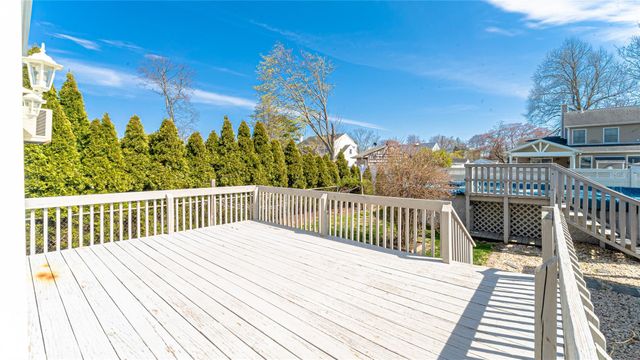 96 17th Street, West Babylon, NY 11704
