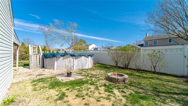 96 17th Street, West Babylon, NY 11704