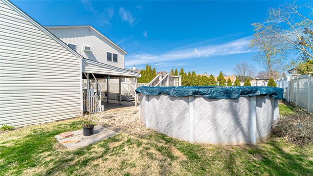 96 17th Street, West Babylon, NY 11704
