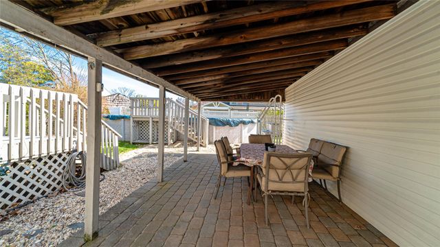 96 17th Street, West Babylon, NY 11704
