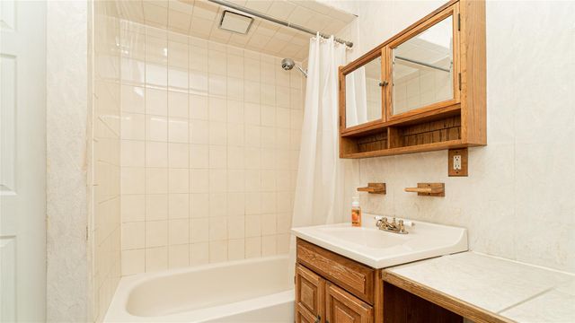 96 17th Street, West Babylon, NY 11704