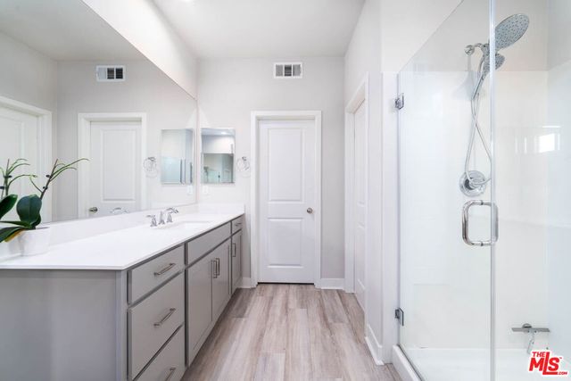 587 Daniel Freeman Circle, Inglewood, CA 90301