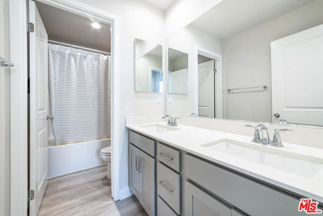 587 Daniel Freeman Circle, Inglewood, CA 90301