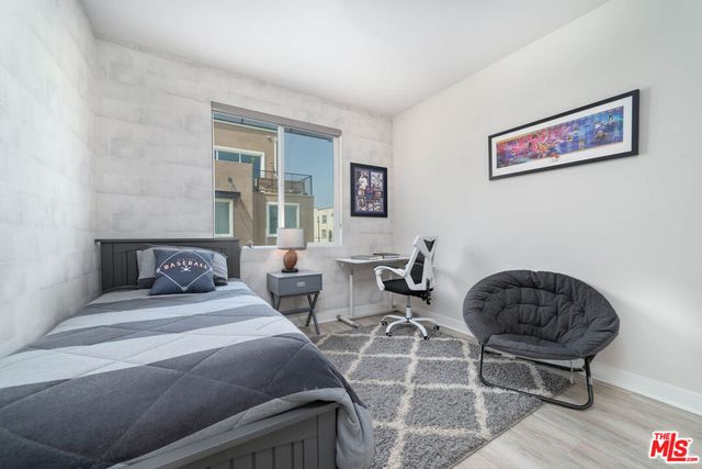 587 Daniel Freeman Circle, Inglewood, CA 90301