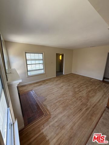 10318 S Manhattan Place, Los Angeles, CA 90047