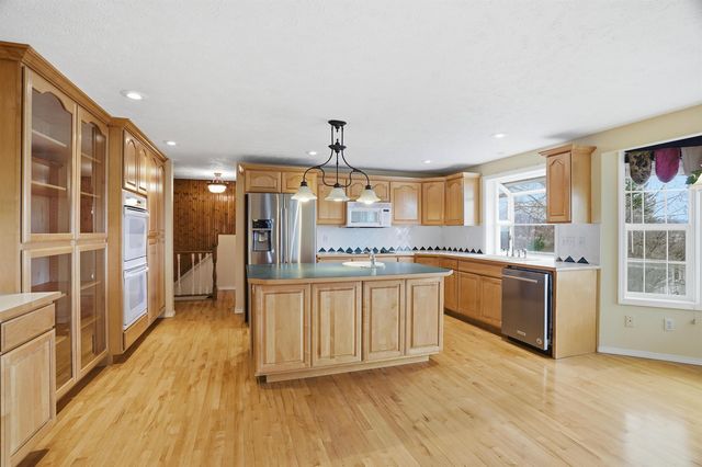 11116 E Fruit Hill Rd, Spokane, WA 99206