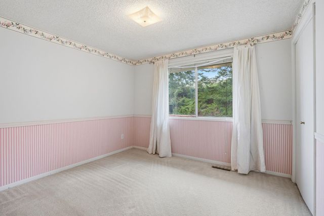 11116 E Fruit Hill Rd, Spokane, WA 99206