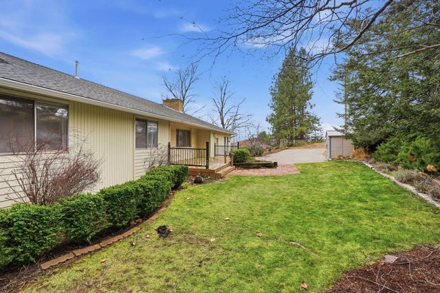 11116 E Fruit Hill Rd, Spokane, WA 99206