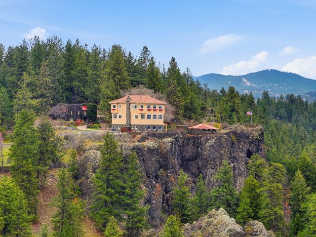 11116 E Fruit Hill Rd, Spokane, WA 99206