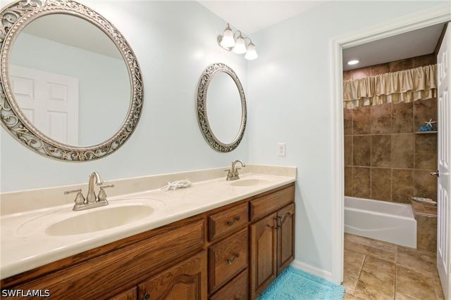 5231 Hickory Wood DR, Naples, FL 34119