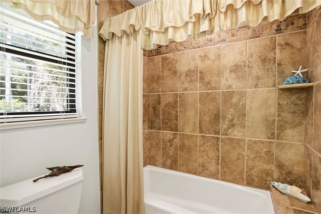 5231 Hickory Wood DR, Naples, FL 34119