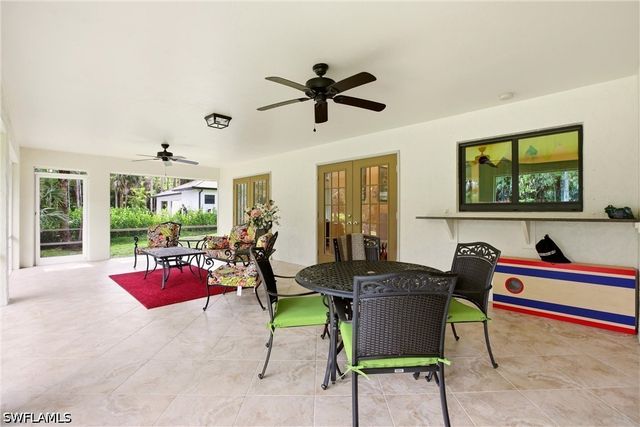 5231 Hickory Wood DR, Naples, FL 34119