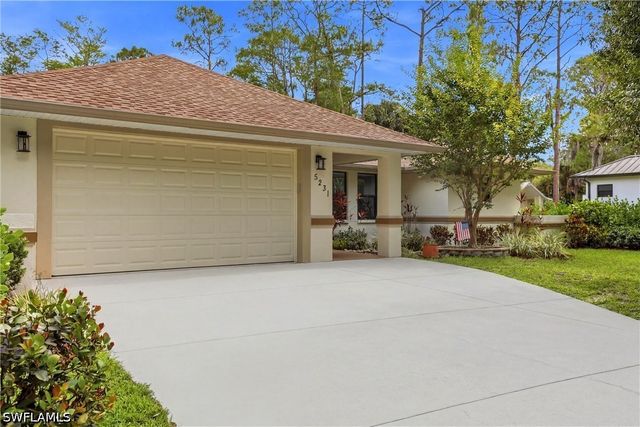 5231 Hickory Wood DR, Naples, FL 34119