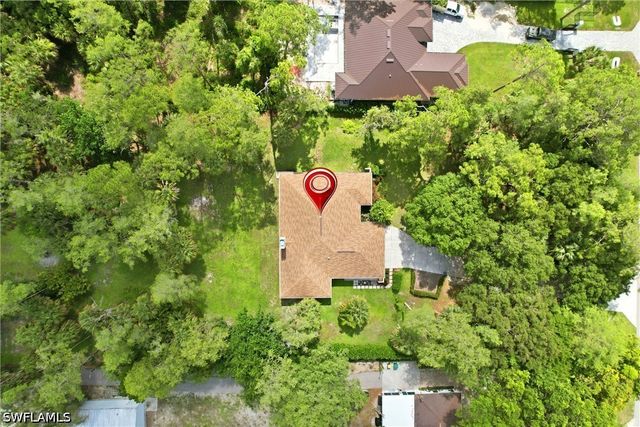 5231 Hickory Wood DR, Naples, FL 34119