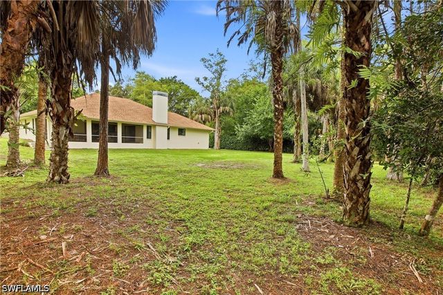 5231 Hickory Wood DR, Naples, FL 34119