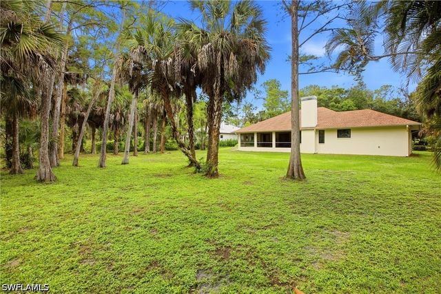 5231 Hickory Wood DR, Naples, FL 34119