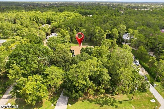 5231 Hickory Wood DR, Naples, FL 34119