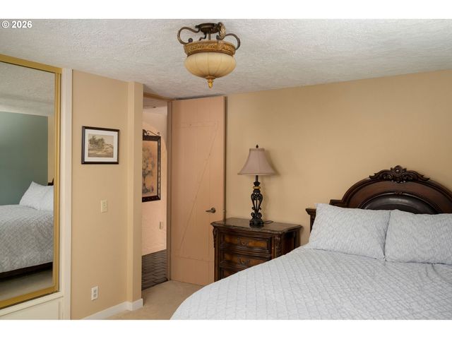 9320 Sw 74TH Ave, Portland, OR 97223