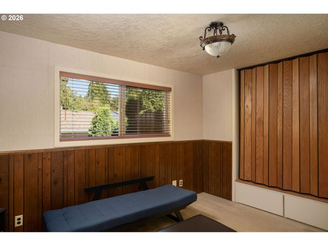 9320 Sw 74TH Ave, Portland, OR 97223
