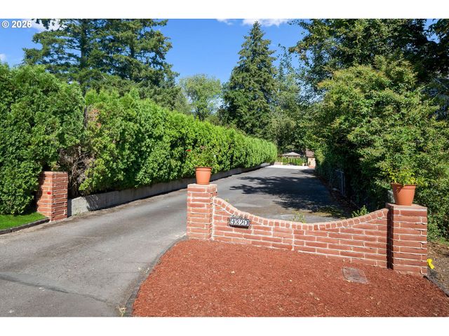 9320 Sw 74TH Ave, Portland, OR 97223