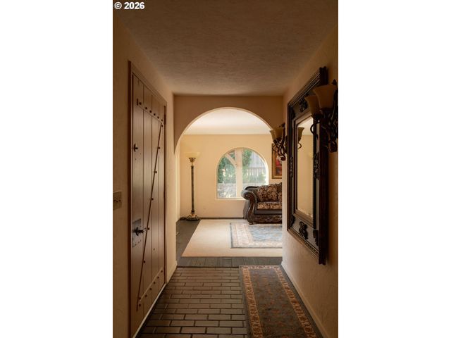 9320 Sw 74TH Ave, Portland, OR 97223