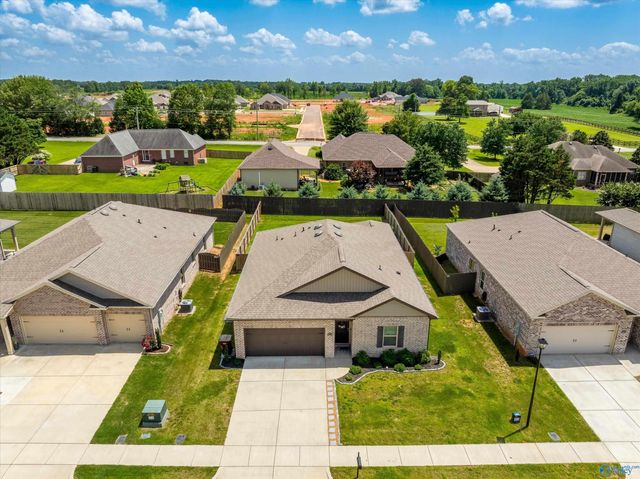 26336 Nash Lane, Athens, AL 35613