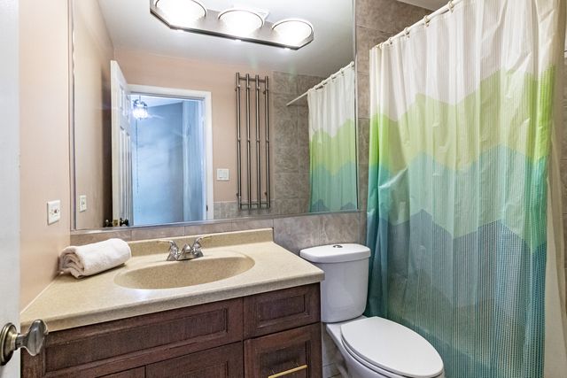 171 Saratoga Court, Vernon Hills, IL 60061