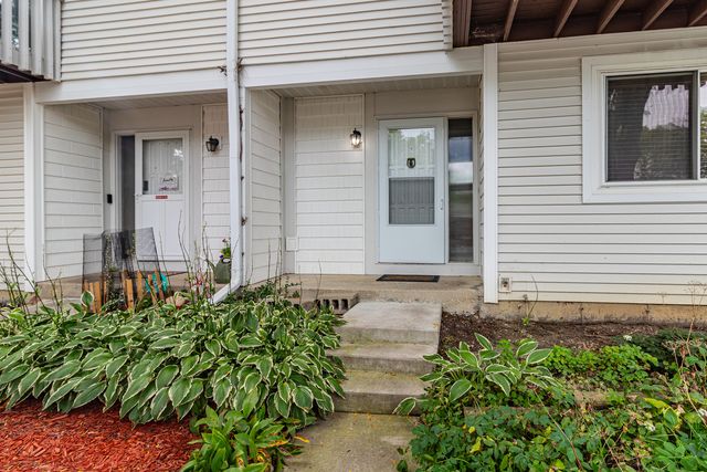 171 Saratoga Court, Vernon Hills, IL 60061